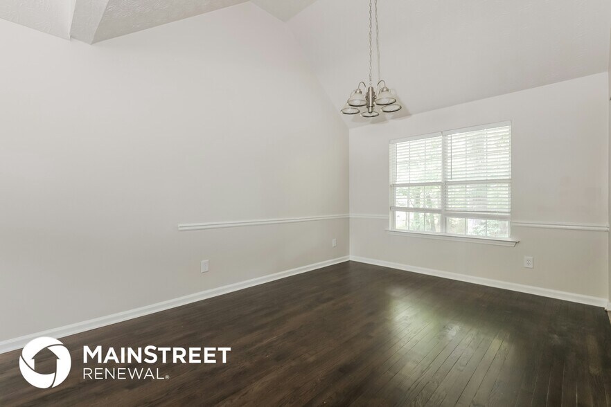 Building Photo - 136 Stoney Brook Way
