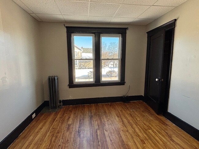 Building Photo - 26 Catharine St