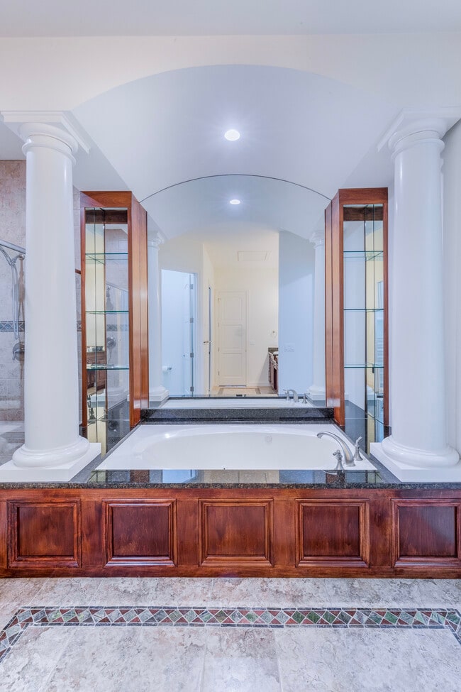 Building Photo - 1991 Chesterfield Ridge Cir