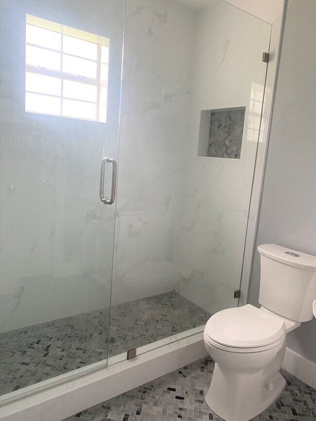 Building Photo - 2214 Mile 14 N