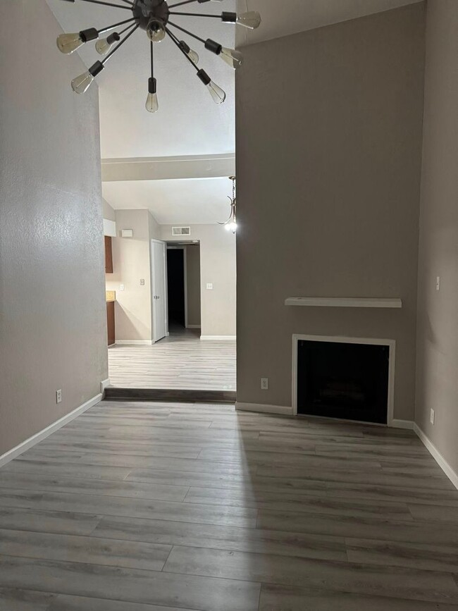 Building Photo - 4925 Indian Oaks Ct