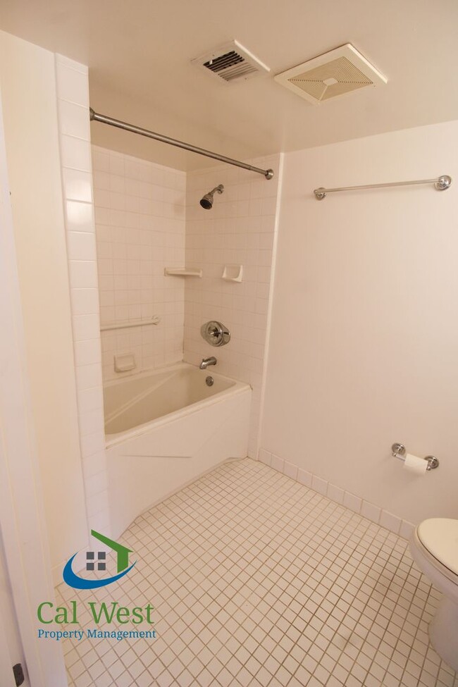 Building Photo - $2,995 - 350 N. Second Street, # 325-2 Bed...