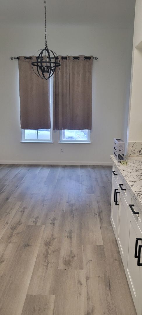 Building Photo - Your Next Home in One of Roseville’s Most Desired Neighborhoods!