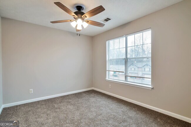 Building Photo - 5901 Valley Green Rd