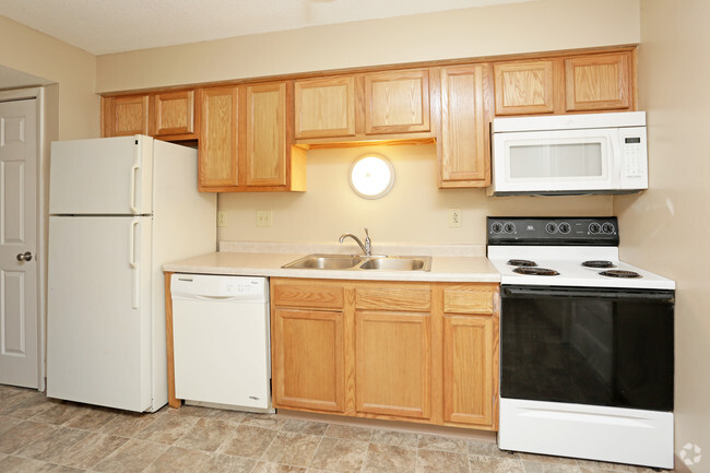 Kitchen - West Glen Apartments