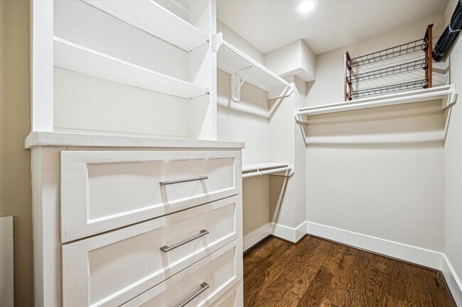 Building Photo - 1111 Adele St
