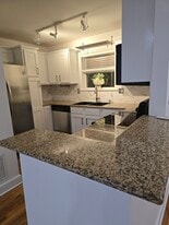 Building Photo - 48 Peachtree Ave NE