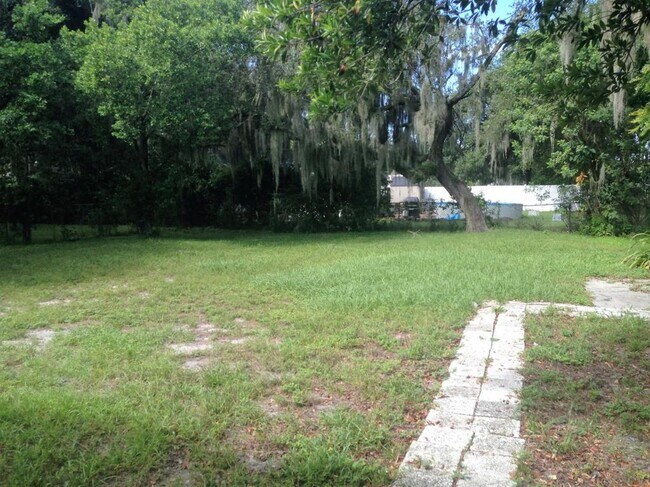 Building Photo - 115 Longfellow Blvd