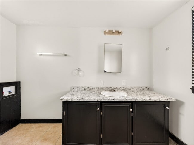Building Photo - 81 Baier Dr