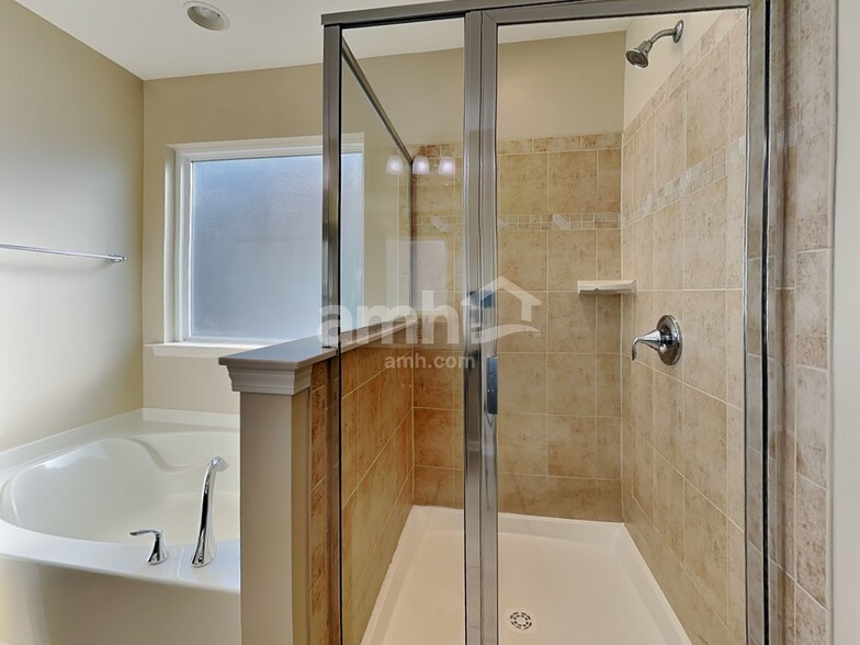 Building Photo - 1104 Wainscott Dr