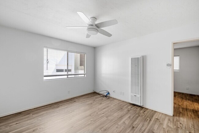 Downstairs living space - 464 28th St