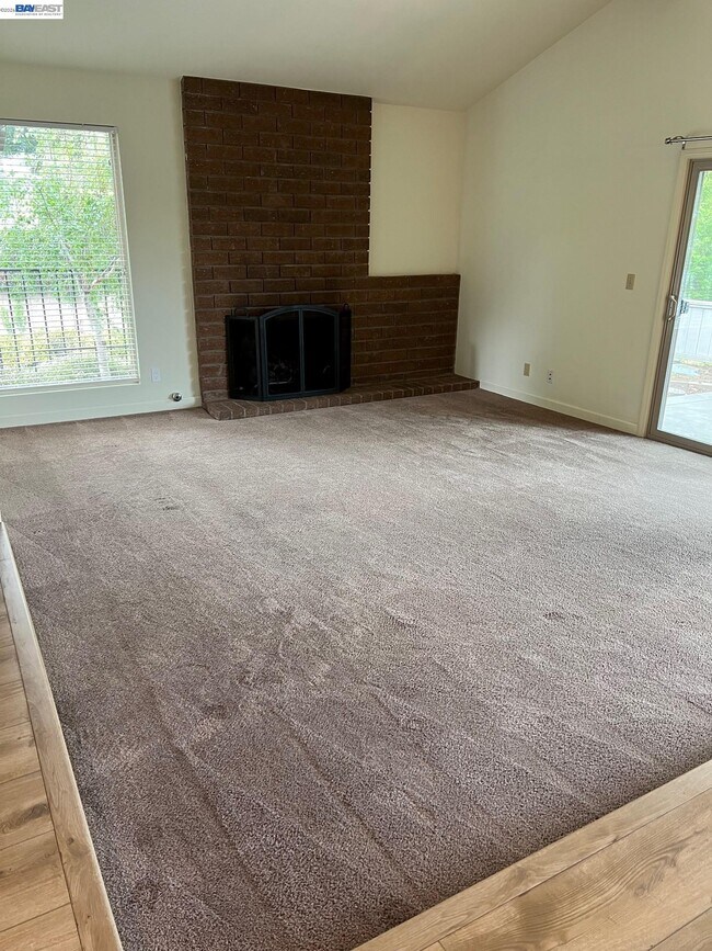 Building Photo - 703 Paradise Valley Ct