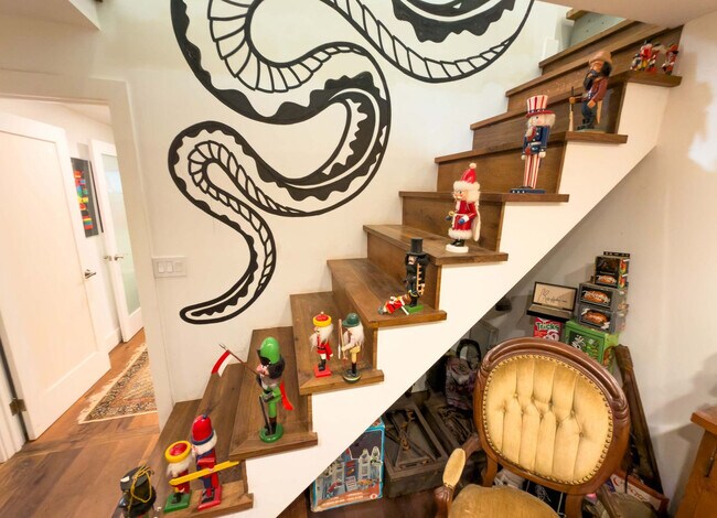 Building Photo - 30 Barranca Rd