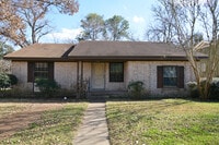 Building Photo - 908 E Stone St