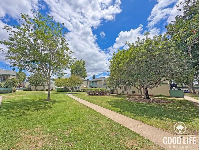 Building Photo - Bright 2BD/2BA Corner Unit Condo in Escondido with Reserved Parking, Quartz Kitchen & Private Bal...