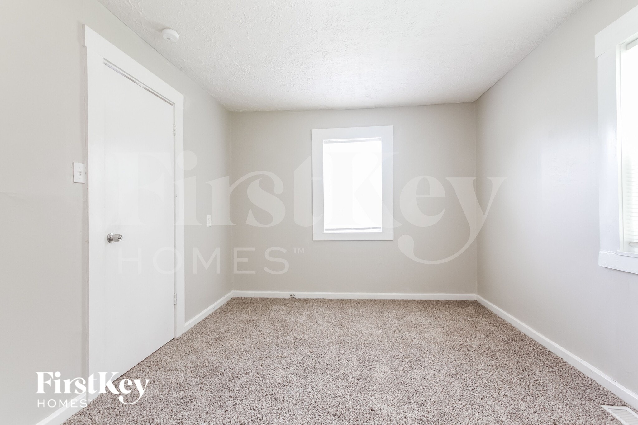 Building Photo - 2752 S Rybolt Ave