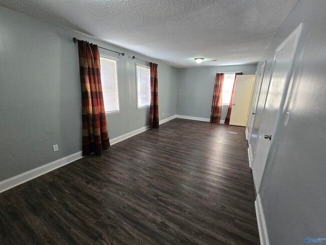 Building Photo - 159 Mallard Dr