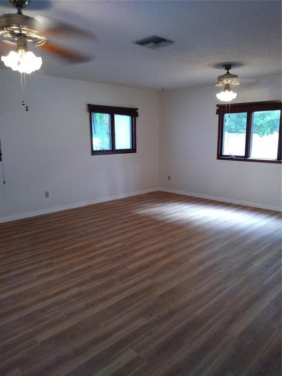 Building Photo - 1725 Tumbleweed Dr