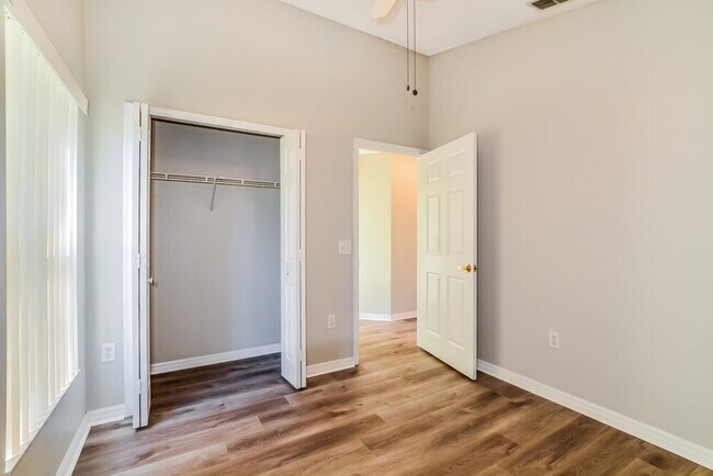 Building Photo - 2297 Blake Way