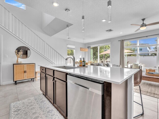 Building Photo - 1130 Rio Ct