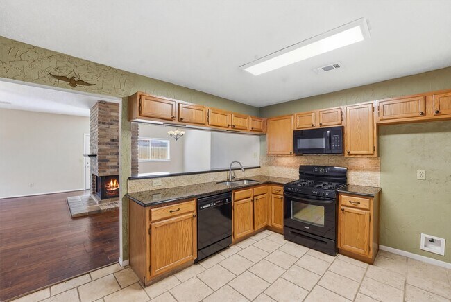 Building Photo - 17219 Kettle Creek Dr