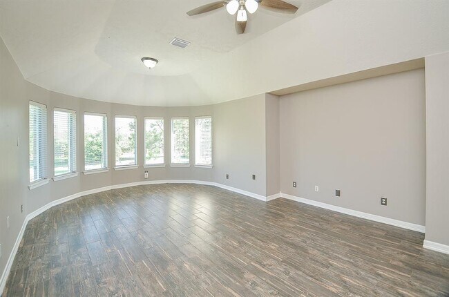 Building Photo - 1407 Kennoway Park Dr