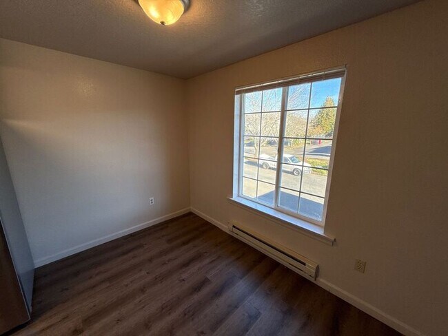 Building Photo - 918 Bryan Ct