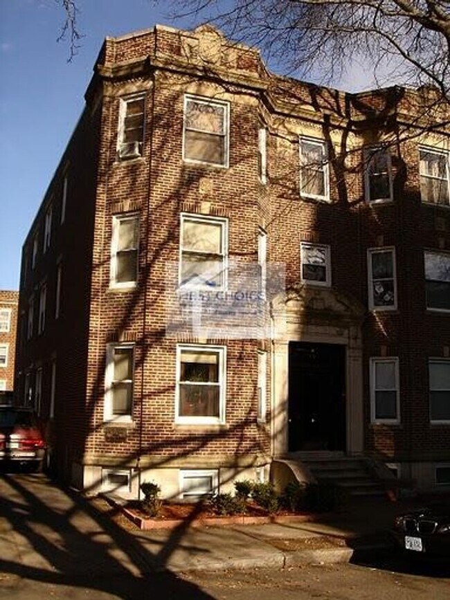 Building Photo - 79 Thatcher St