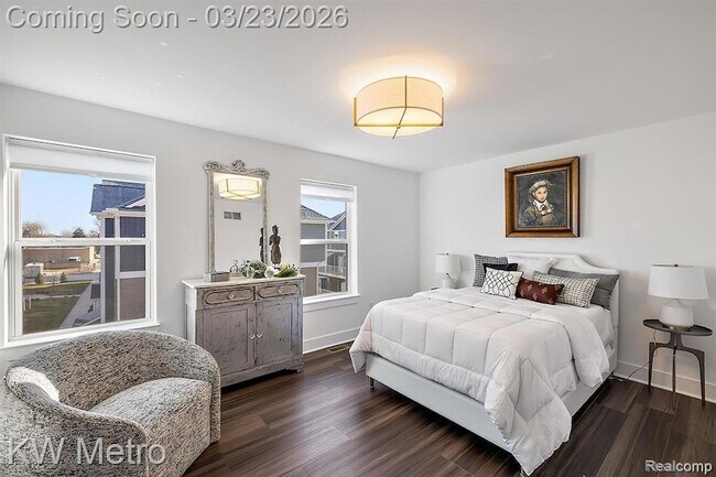 Building Photo - 5931 Stella Dr