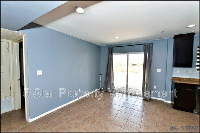 Building Photo - 6372 Franklin Ridge Dr