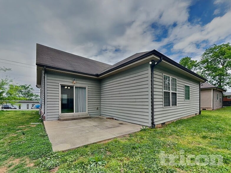 Building Photo - 839 S Westland Ave