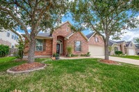 Building Photo - 2511 Golf Ridge Cir