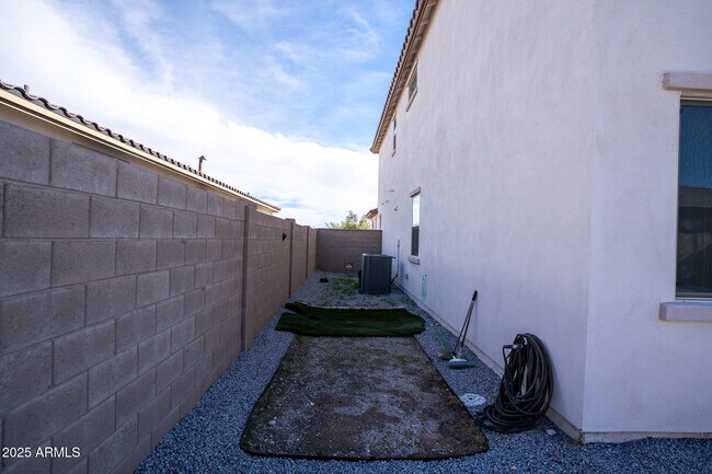 Building Photo - 4368 N Pioneer Dr