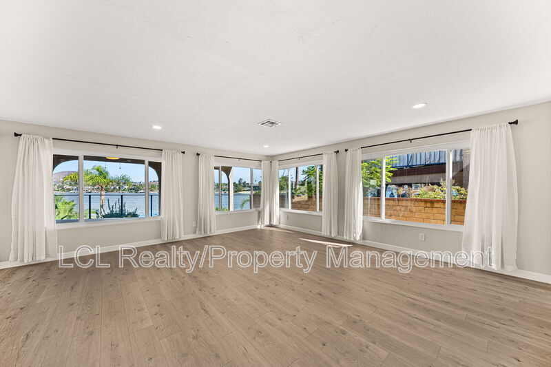 Building Photo - 29880 Longhorn Dr