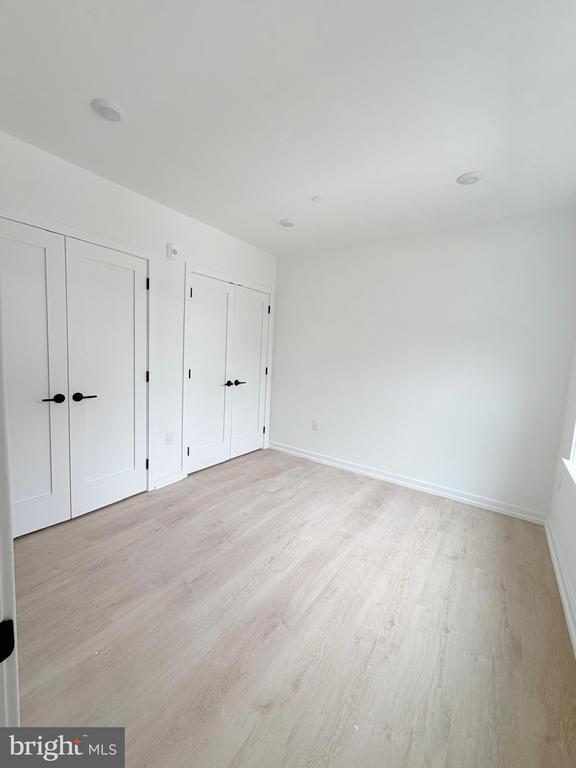 Building Photo - 208 Vine St