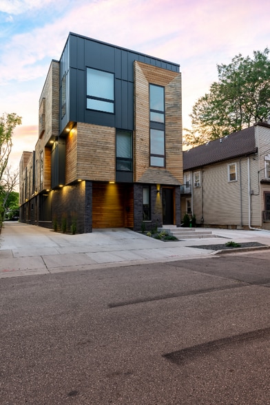 Primary Photo - 1817 N Arlington Pl