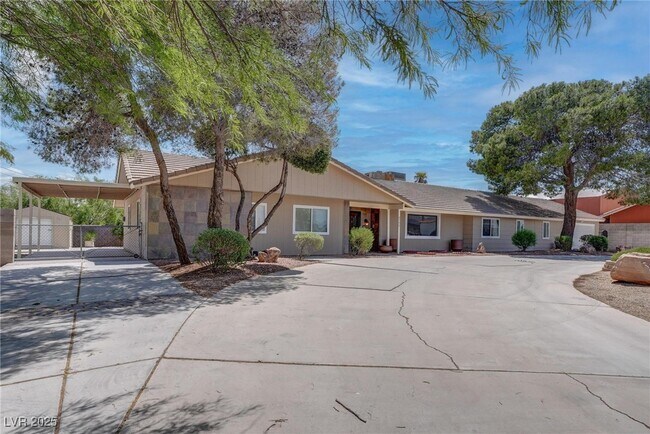 Primary Photo - 4795 W Maulding Ave