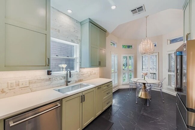 Building Photo - 3605 Fawn Creek Path