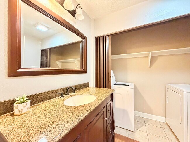 Building Photo - 101 W Del Mar Blvd