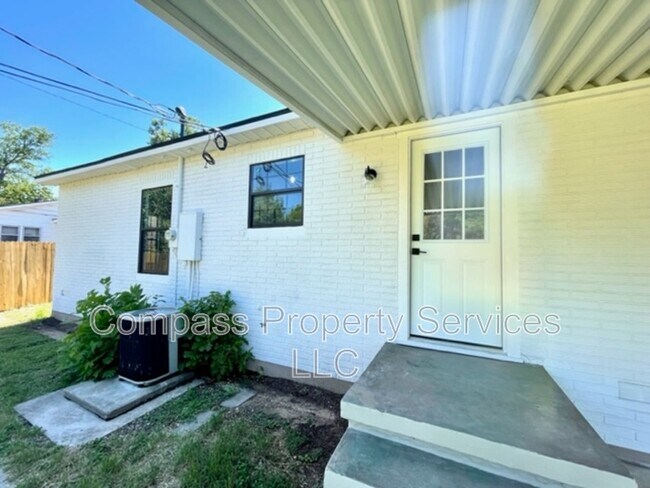 Building Photo - 2321 Glendale Dr