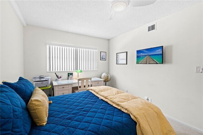 Building Photo - 3300 S Ocean Blvd