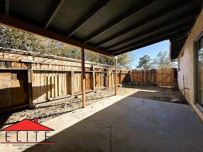 Building Photo - 736CO