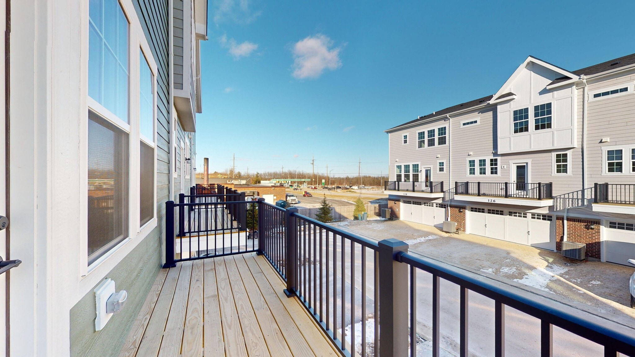 Balcony - 134 Yorktown Ct