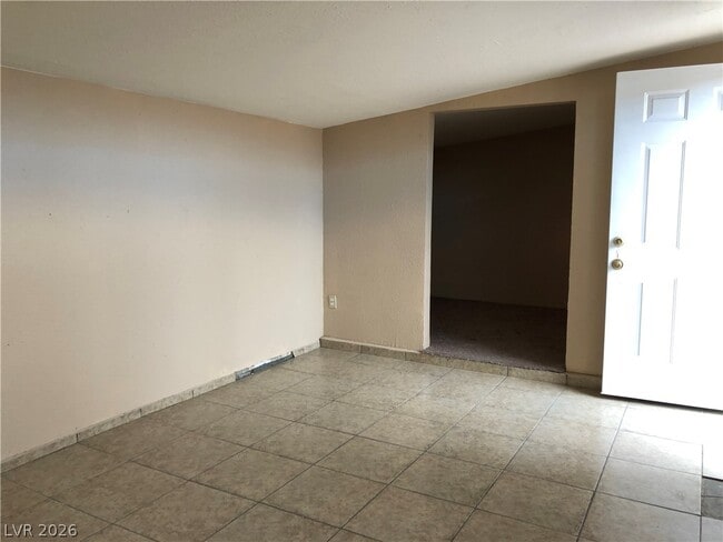 Building Photo - 5813 Evergreen Ave