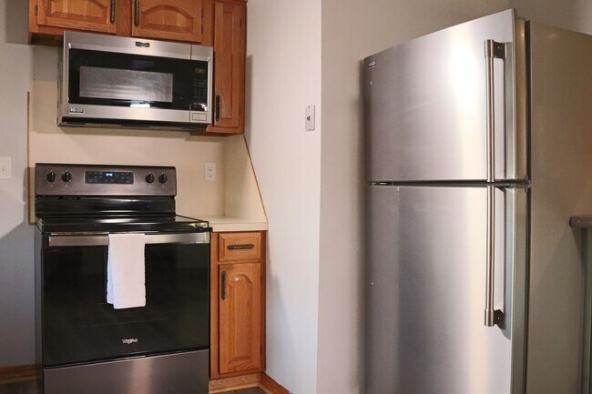 Building Photo - Comfy & Chic Council Bluffs Retreat - 2BR 1B