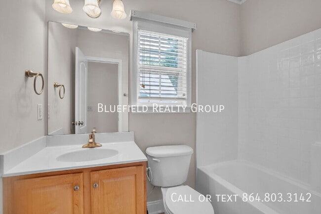 Building Photo - 343 Rhapsody Ln