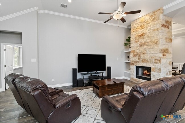 Building Photo - 8402 Ridge Crest Dr