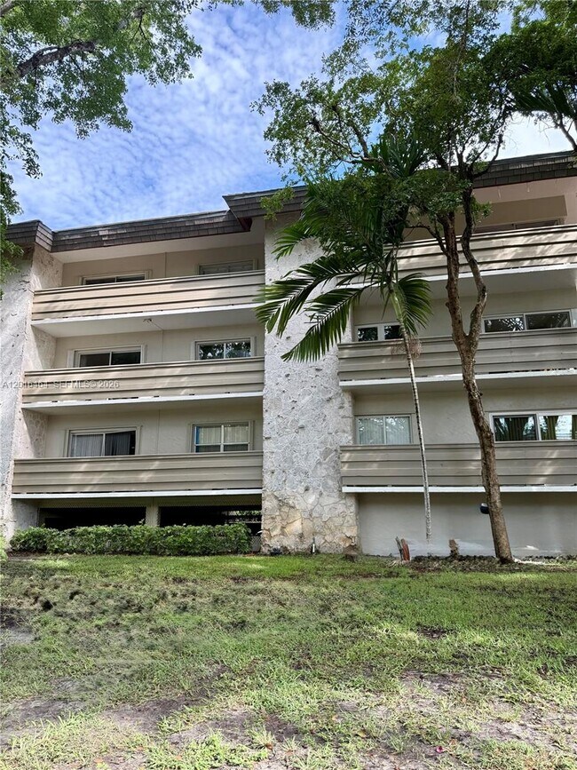 Building Photo - 1205 Mariposa Ave