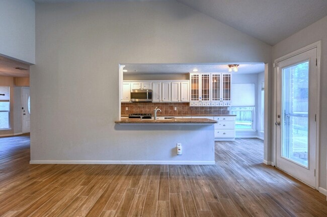 Building Photo - 15 White Bark Pl