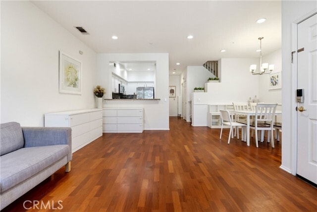 Building Photo - 303 Terra Bella
